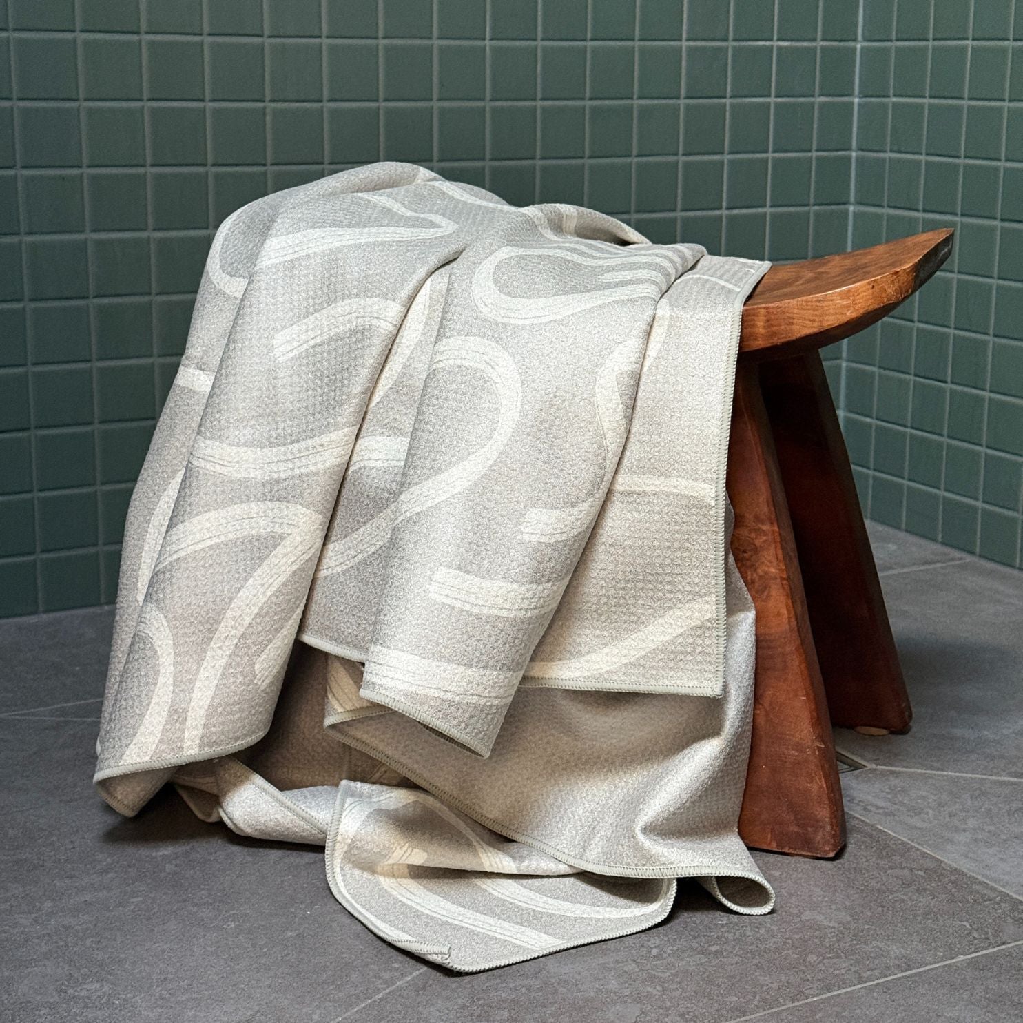 Reisehandtuch 180x90cm groß, schnelltrocknend & recycelt