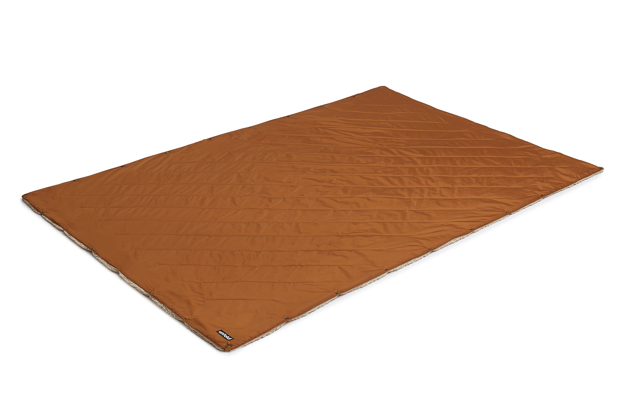 Kuscheldecke in Karamell mit Felloptik in Karamell und Beige von UNFOLD #farbe_karamell