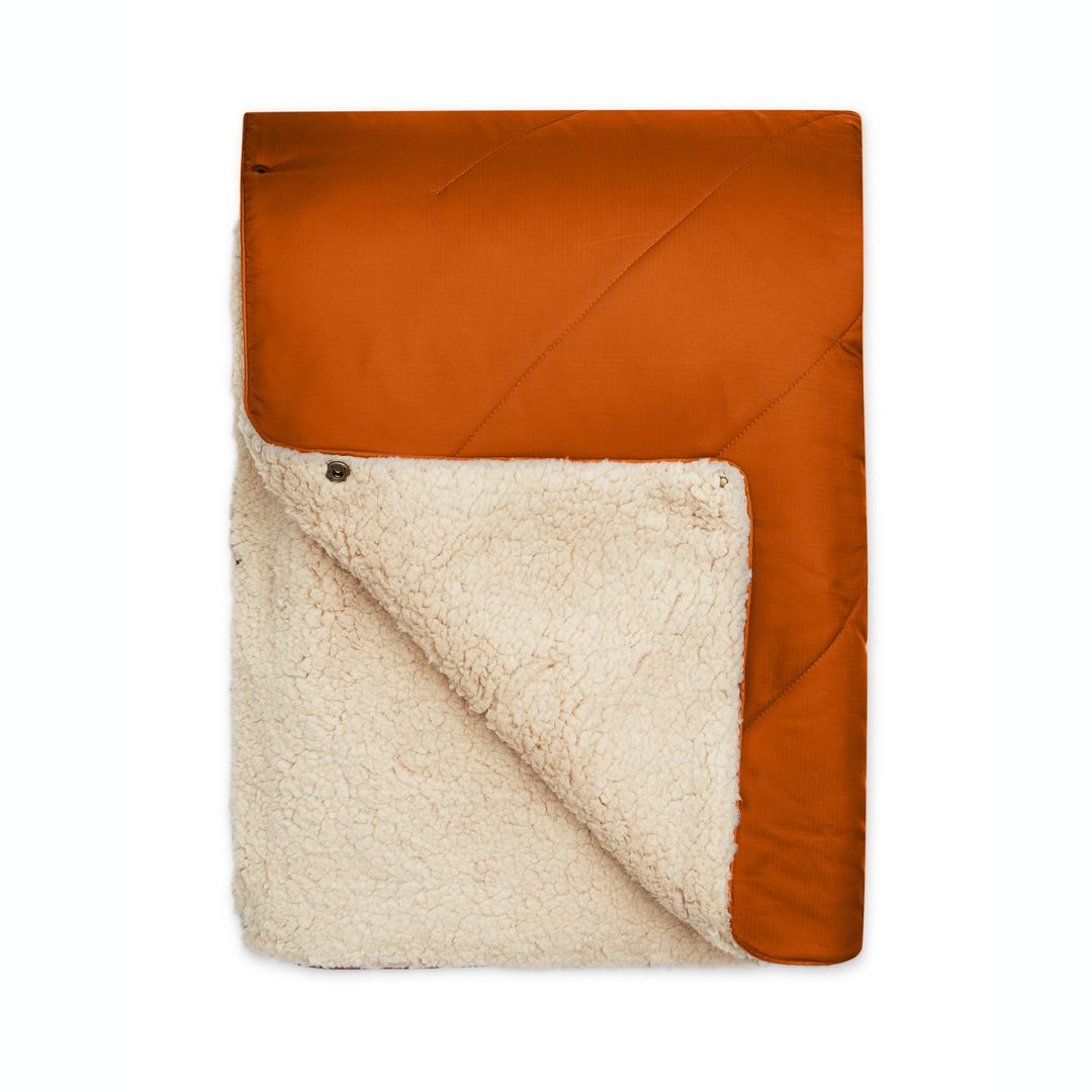 Outdoor Kuscheldecke in Rostrot flauschig von UNFOLD kaufen #farbe_rost